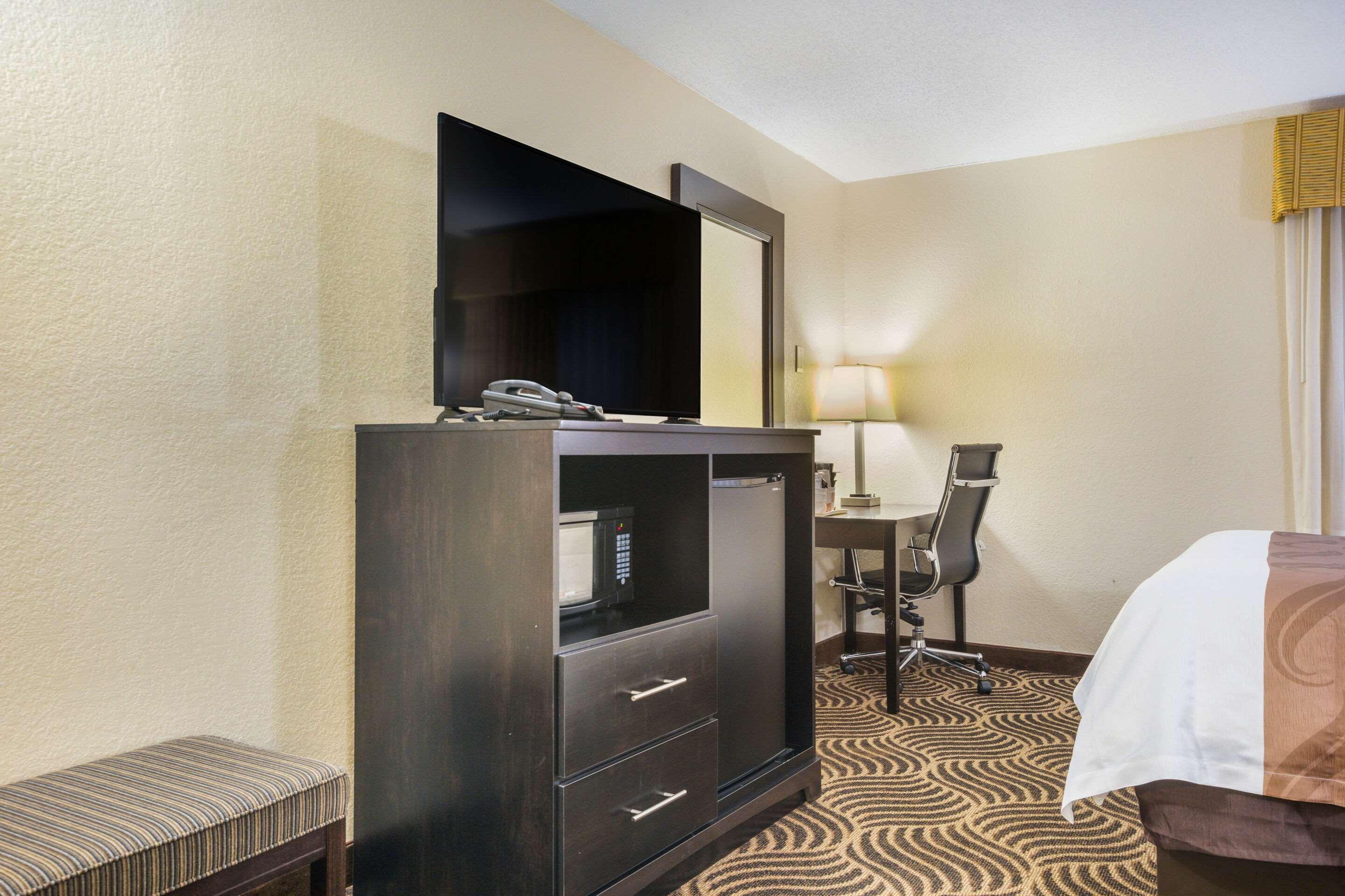 Quality Inn & Suites Florence - Cincinnati South Dış mekan fotoğraf