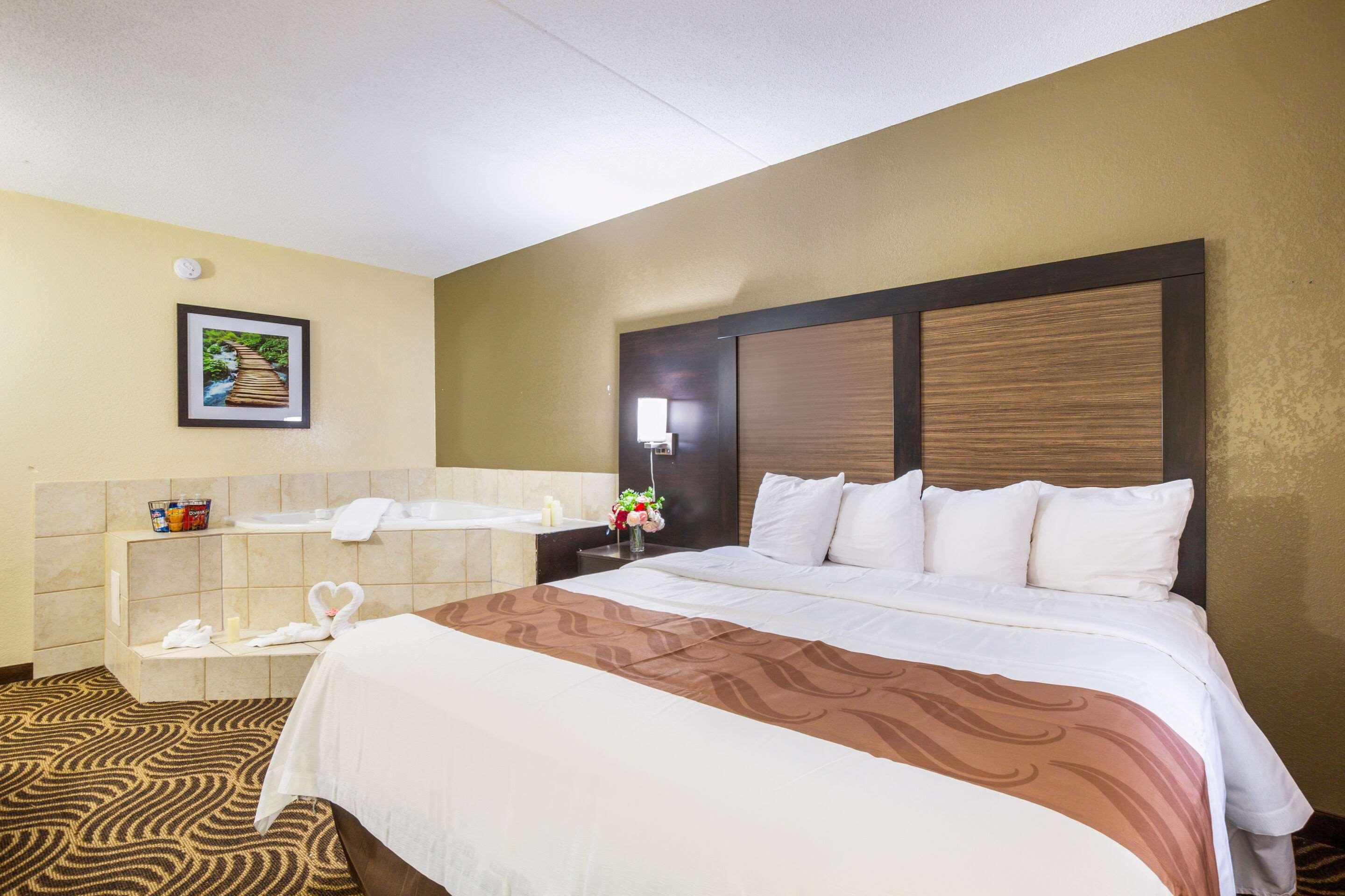 Quality Inn & Suites Florence - Cincinnati South Dış mekan fotoğraf