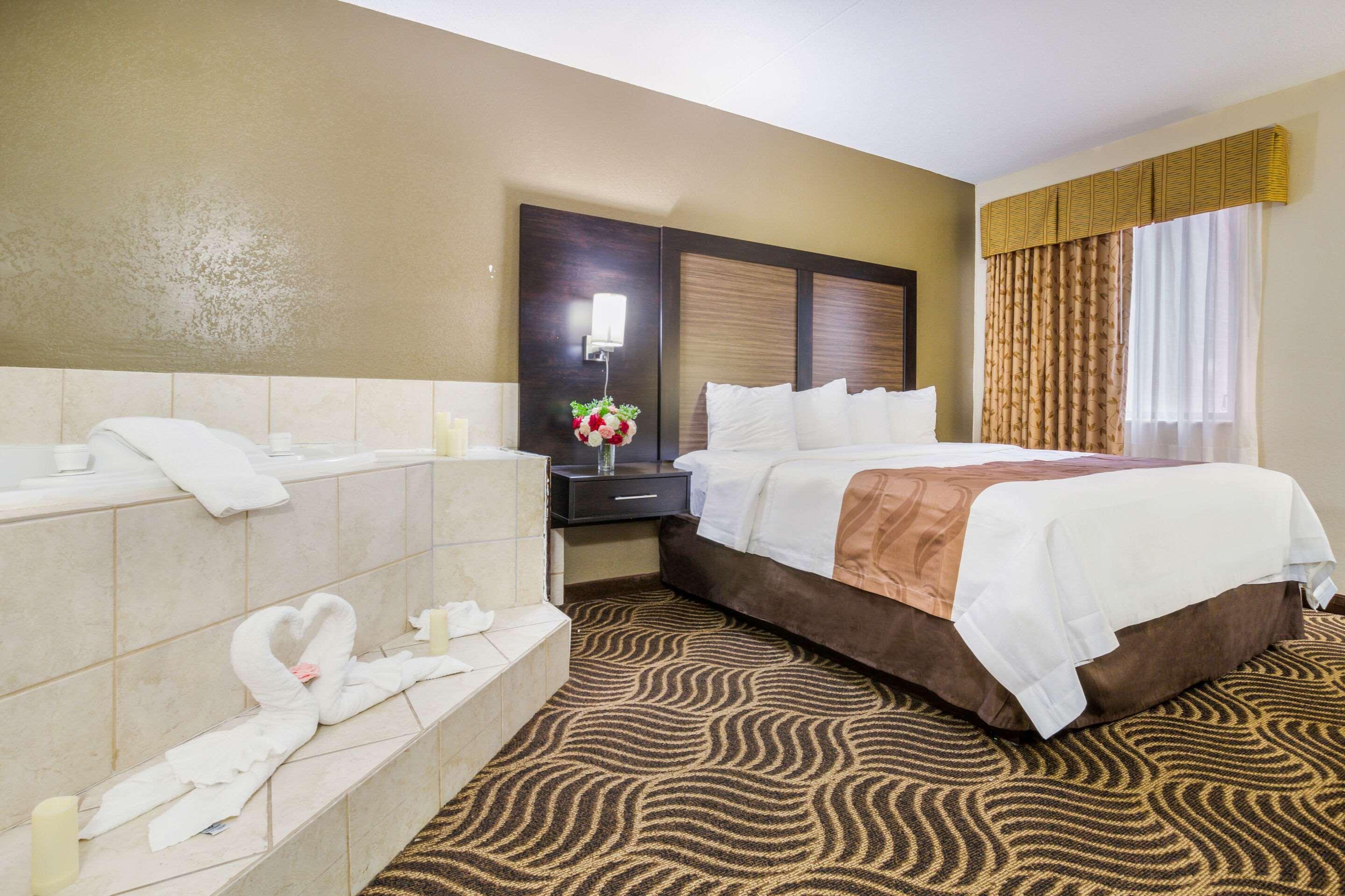 Quality Inn & Suites Florence - Cincinnati South Dış mekan fotoğraf
